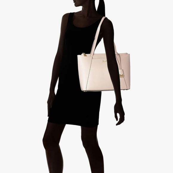 COPY - Michael Kors Medium Maddie-Tote-Blush & Rose Gold - Picture 2 of 10